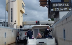 Plavba na otevření Hněvkovic