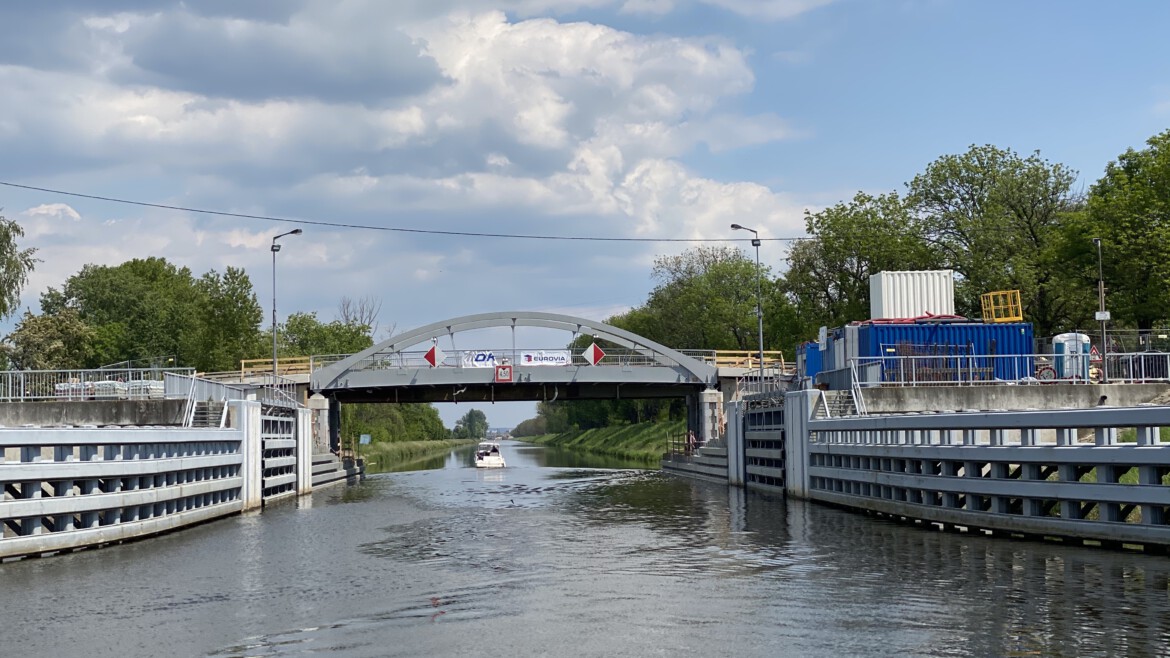 Opatření obecné povahy č. 74/2020, o zastavení plavebního provozu na vodní cestě labsko-vltavská vodní cesta